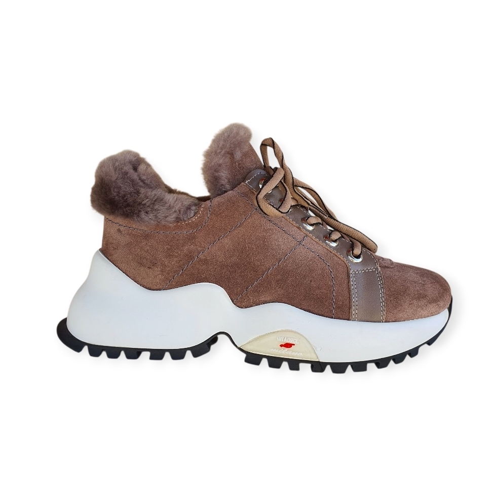 10397 Crosta-nappa visone